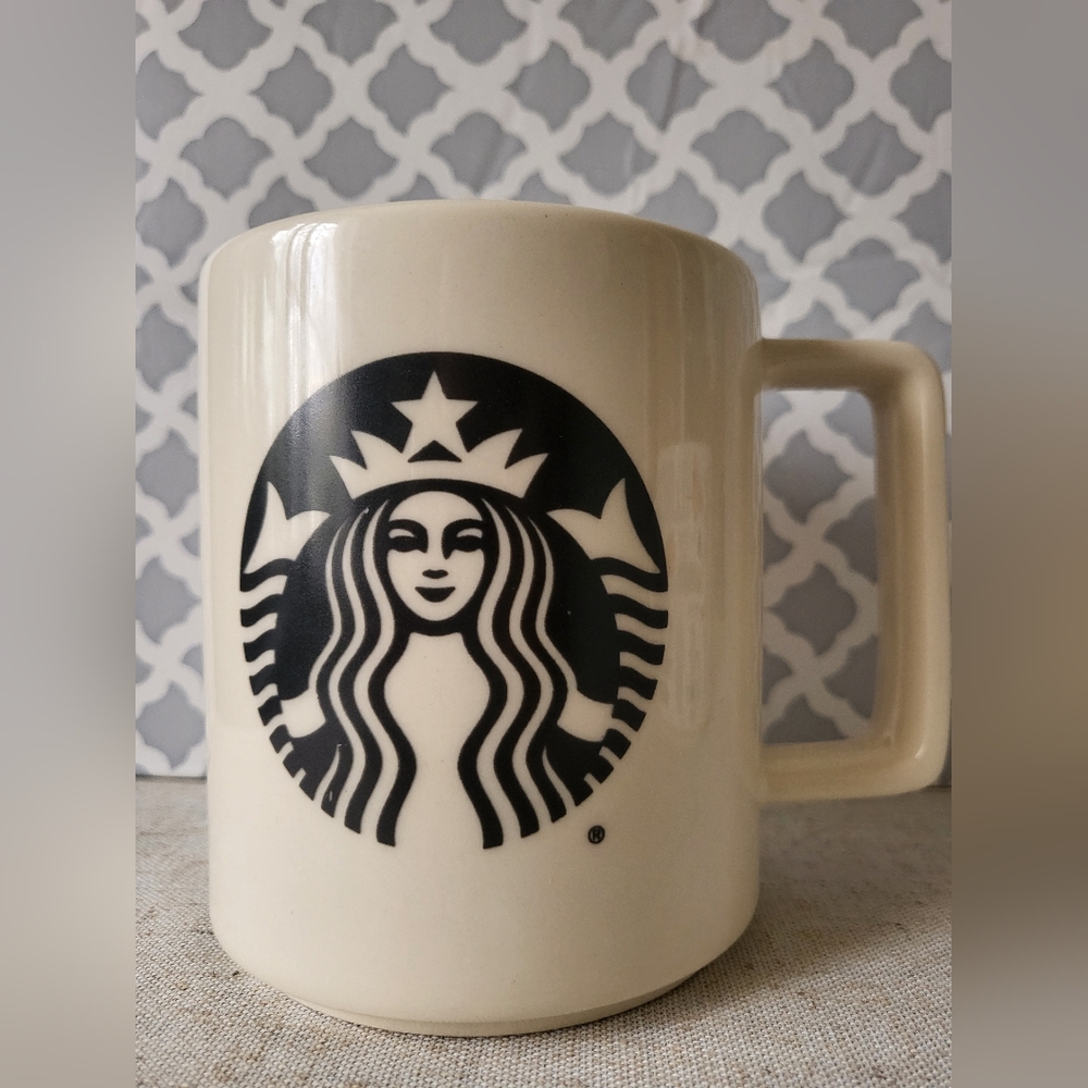 Starbucks 2015 White & Black Siren 14oz Mug